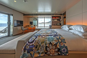 Yacht Suite
